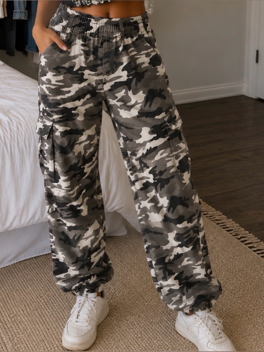 V.I.P. Camo Cargo Joggers Gray Black Camouflage Pants Stretch Size S 27